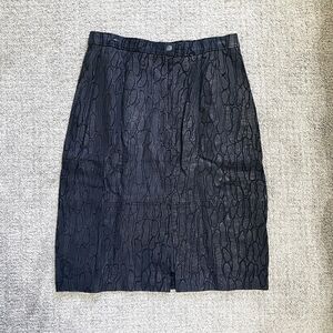 Vintage Gino di Giorgio Leather Black Embossed Skirt size 13/14 (modern size 8)